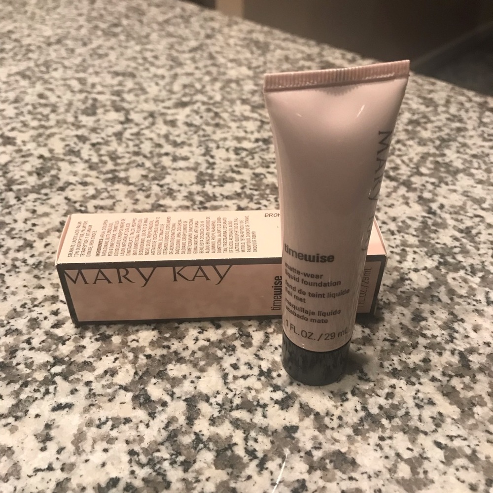 Mary Kay Foundation Bronze 1 - Matte